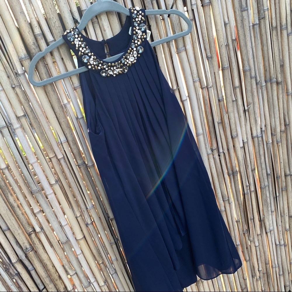 Vince Camuto purple rhinestone embellished neckline chiffon trapeze dress sz 2